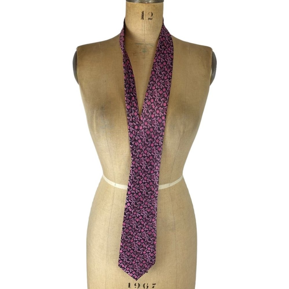 5/$25 Handmade 100% Silk Pink Floral Tie